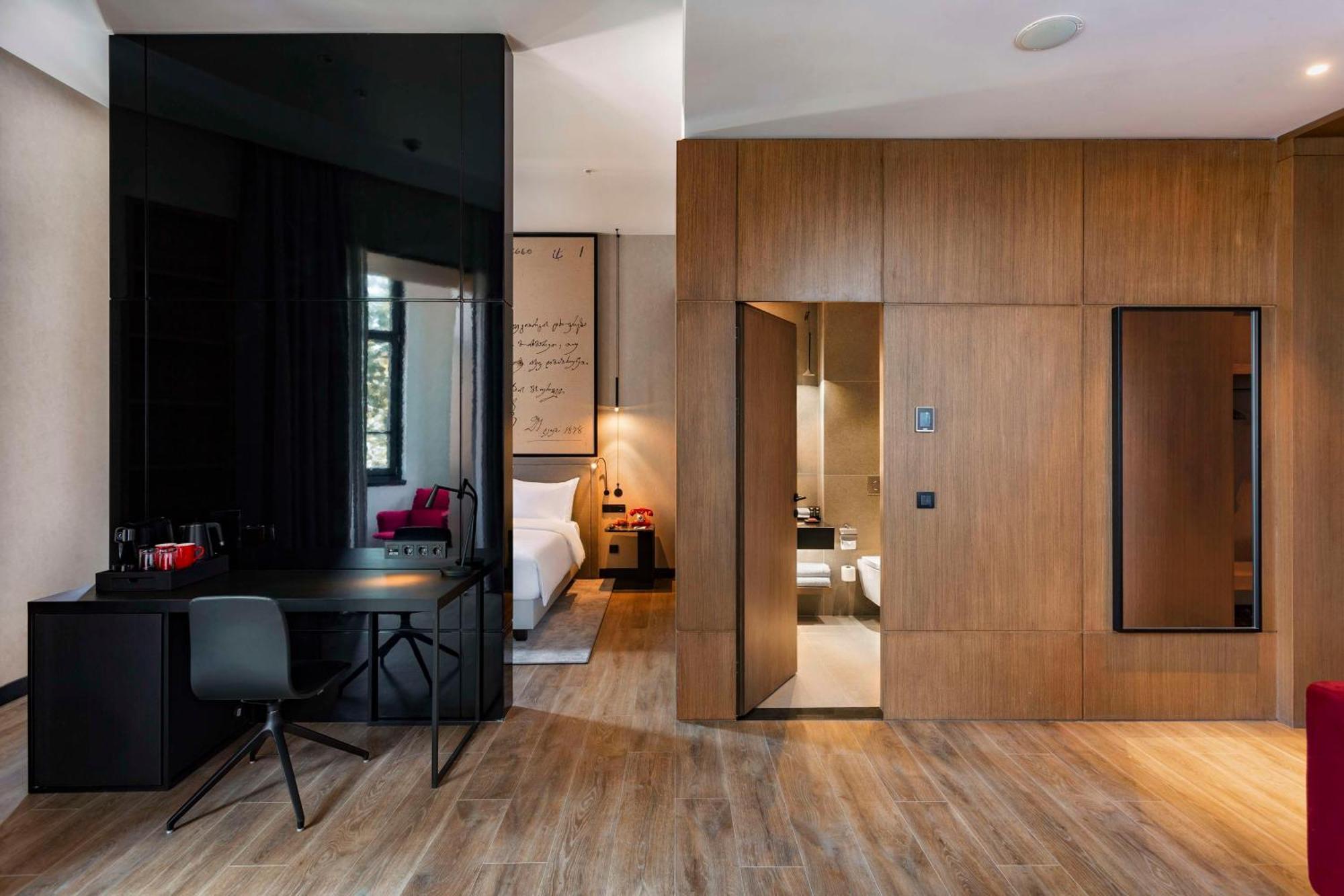Radisson Red Tbilisi Hotel Eksteriør billede