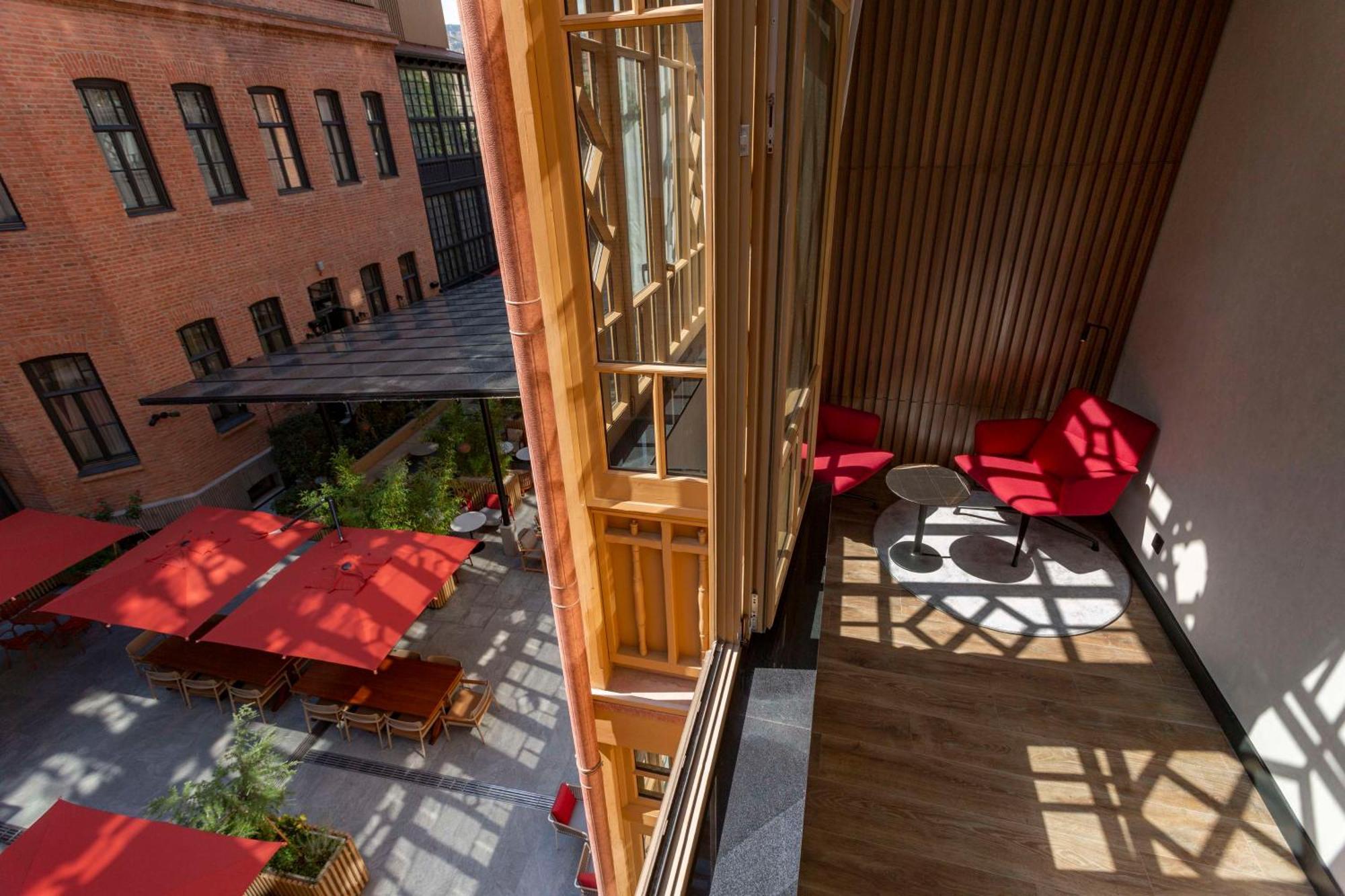 Radisson Red Tbilisi Hotel Eksteriør billede