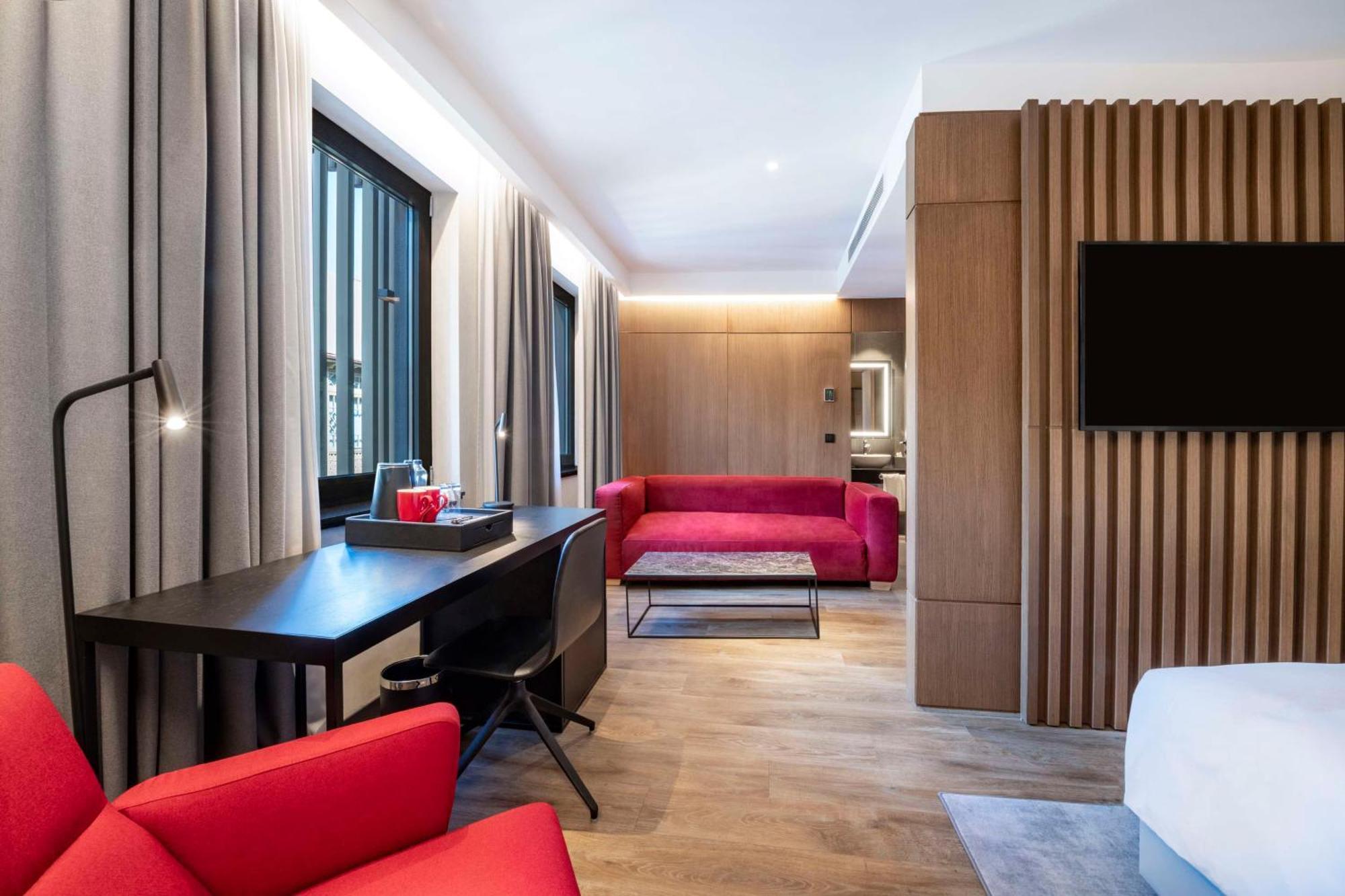Radisson Red Tbilisi Hotel Eksteriør billede